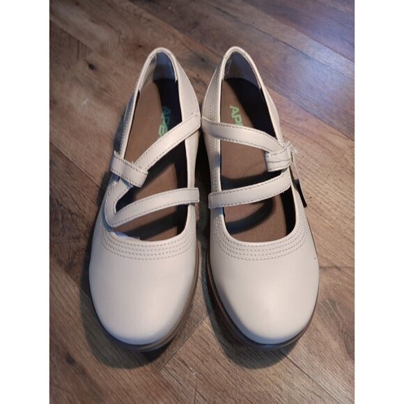 Apex Women's Janice  Leather  Mary Jane Shoe Flat Size 6.5 Wide Nwt - Picture 1 of 8